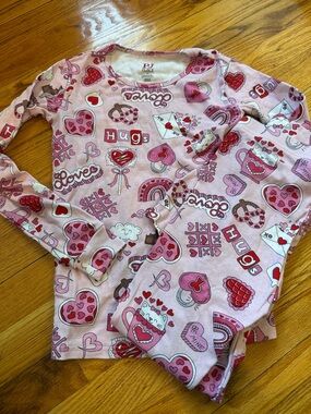 The Children's Place Pink Heart & Hugs Pajama Set